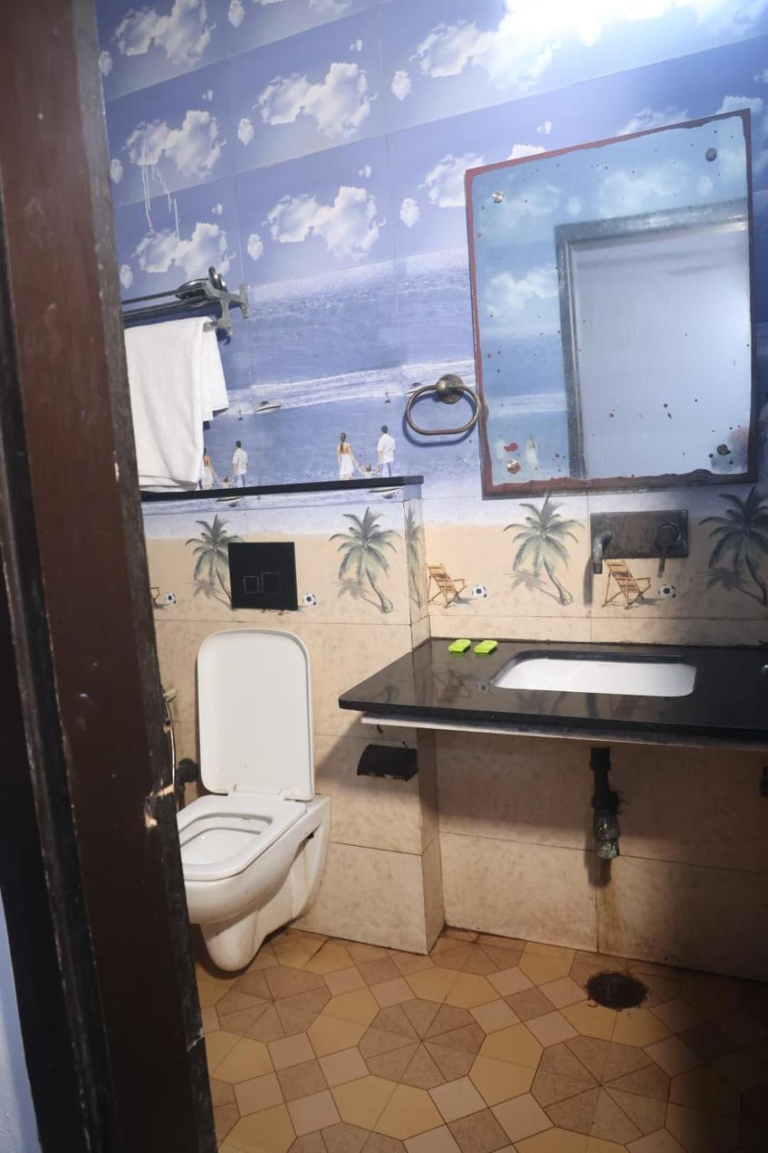 Hotel Grand Father Агра Екстериор снимка