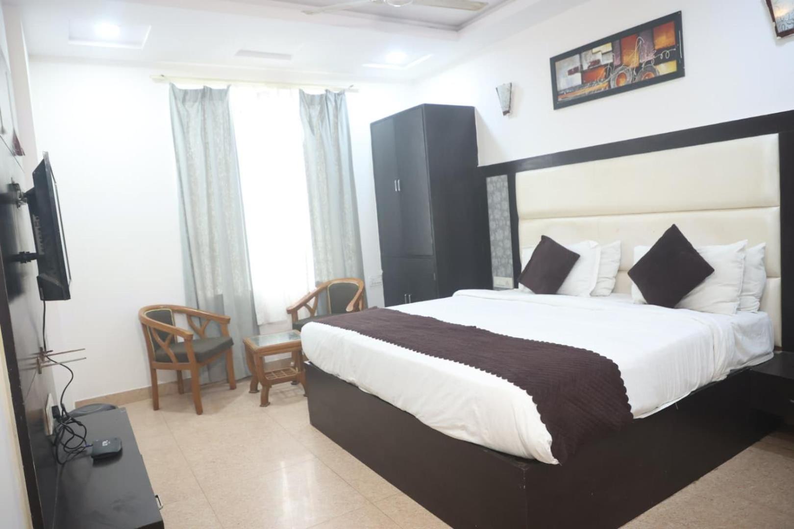 Hotel Grand Father Агра Екстериор снимка