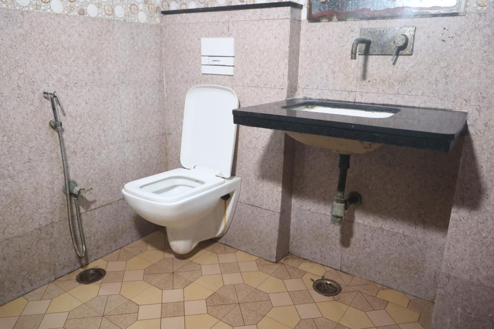 Hotel Grand Father Агра Екстериор снимка