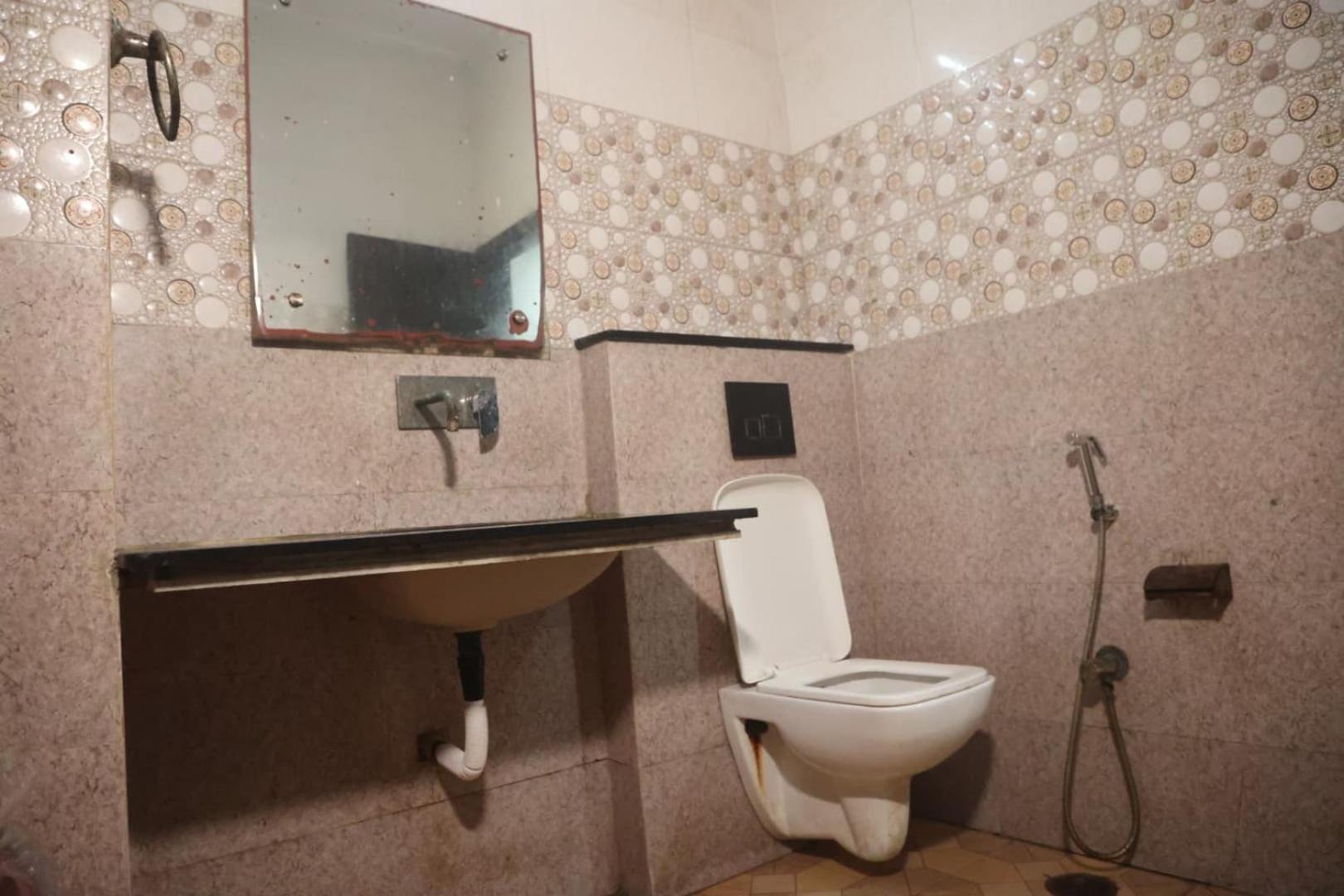 Hotel Grand Father Агра Екстериор снимка