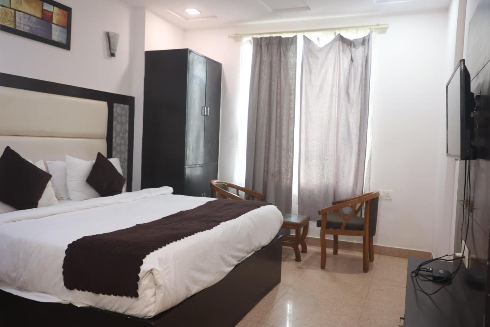 Hotel Grand Father Агра Екстериор снимка